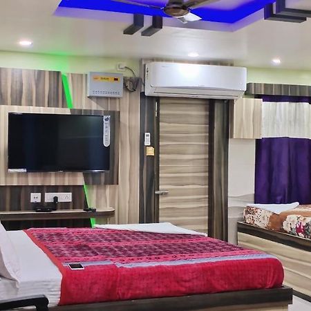 Ln Beach Homestay Puri Esterno foto