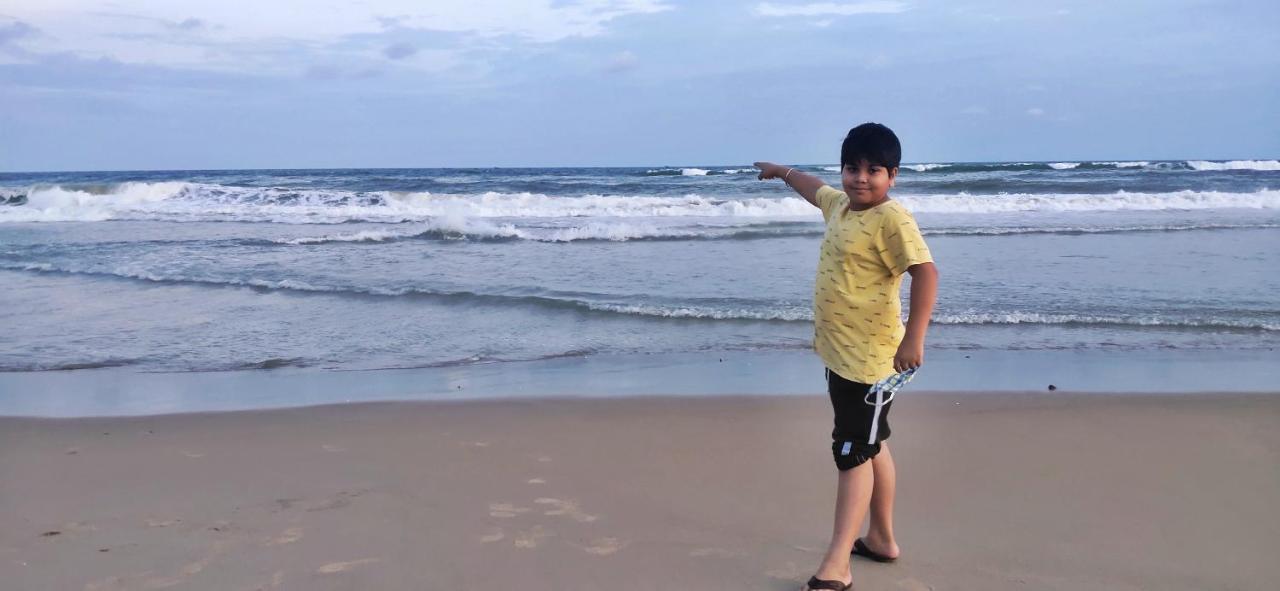Ln Beach Homestay Puri Esterno foto