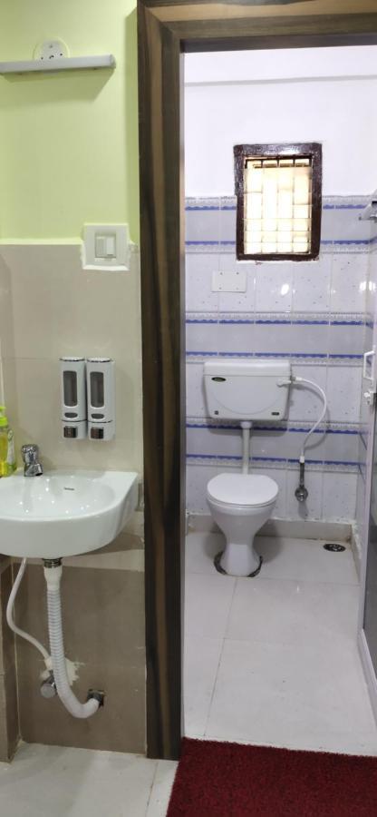 Ln Beach Homestay Puri Esterno foto